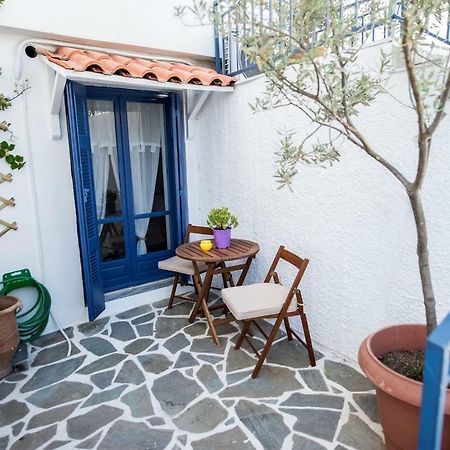 Aquarella-Stylish Veranda Apartment In Centre Of Poros Town Exterior photo